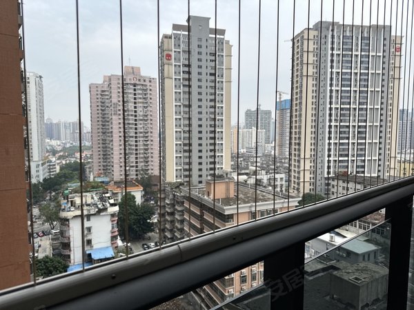 深圳罗湖蔡屋围幸福华府地铁口物业,精装大单间,采光好,大阳台,拎包