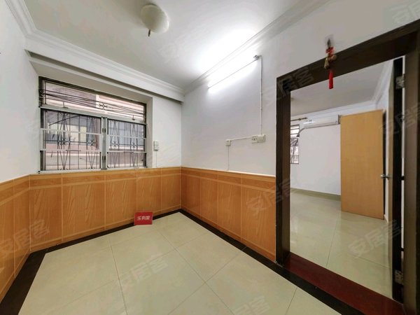 深圳罗湖水库宁水花园宁水花园低楼层实用2房2厅带有家电,采光极好