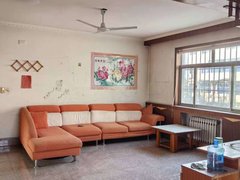 沂源城区银座成和附近,紧邻五小大三室。全套家具13000出租房源真实图片