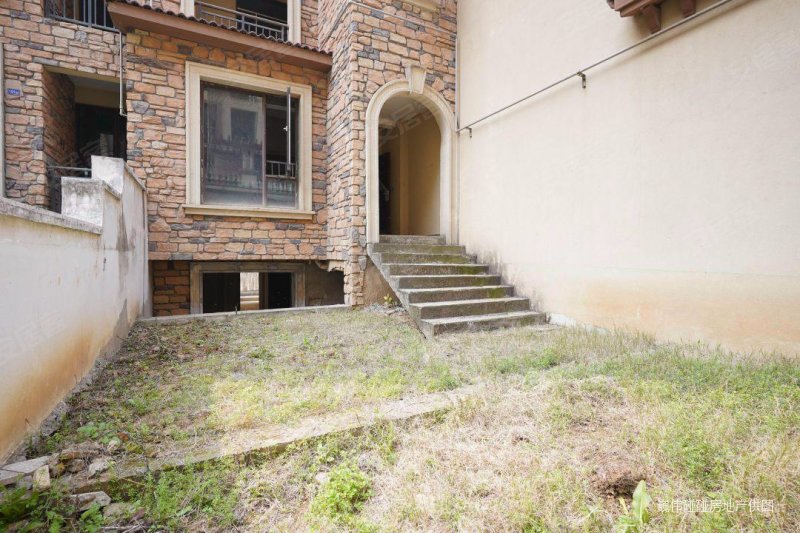 4室2厅 148平 三层花样洋房彩虹郡 视野无遮挡,彩虹郡(2期)二手房,270