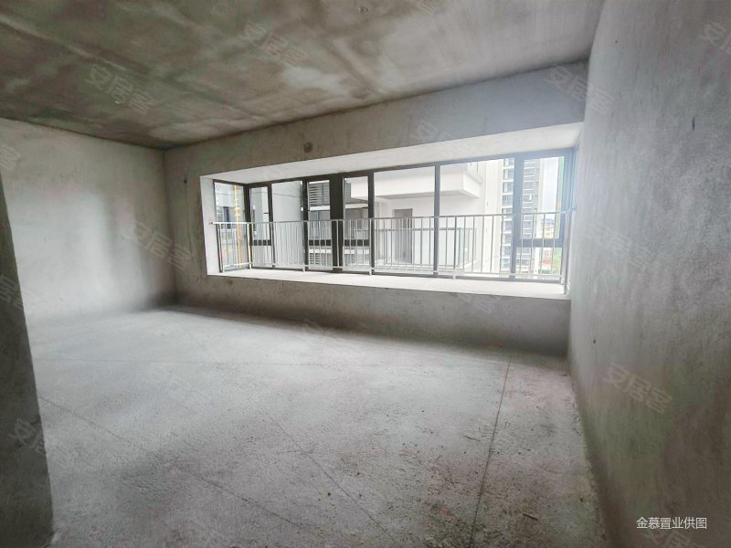 恒力城   单价8200 双阳台 低密度小高层 随时看房