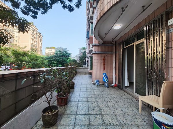 广州天河天河公园新世界东逸花园东逸花园电梯两房 带独立大平房 交通