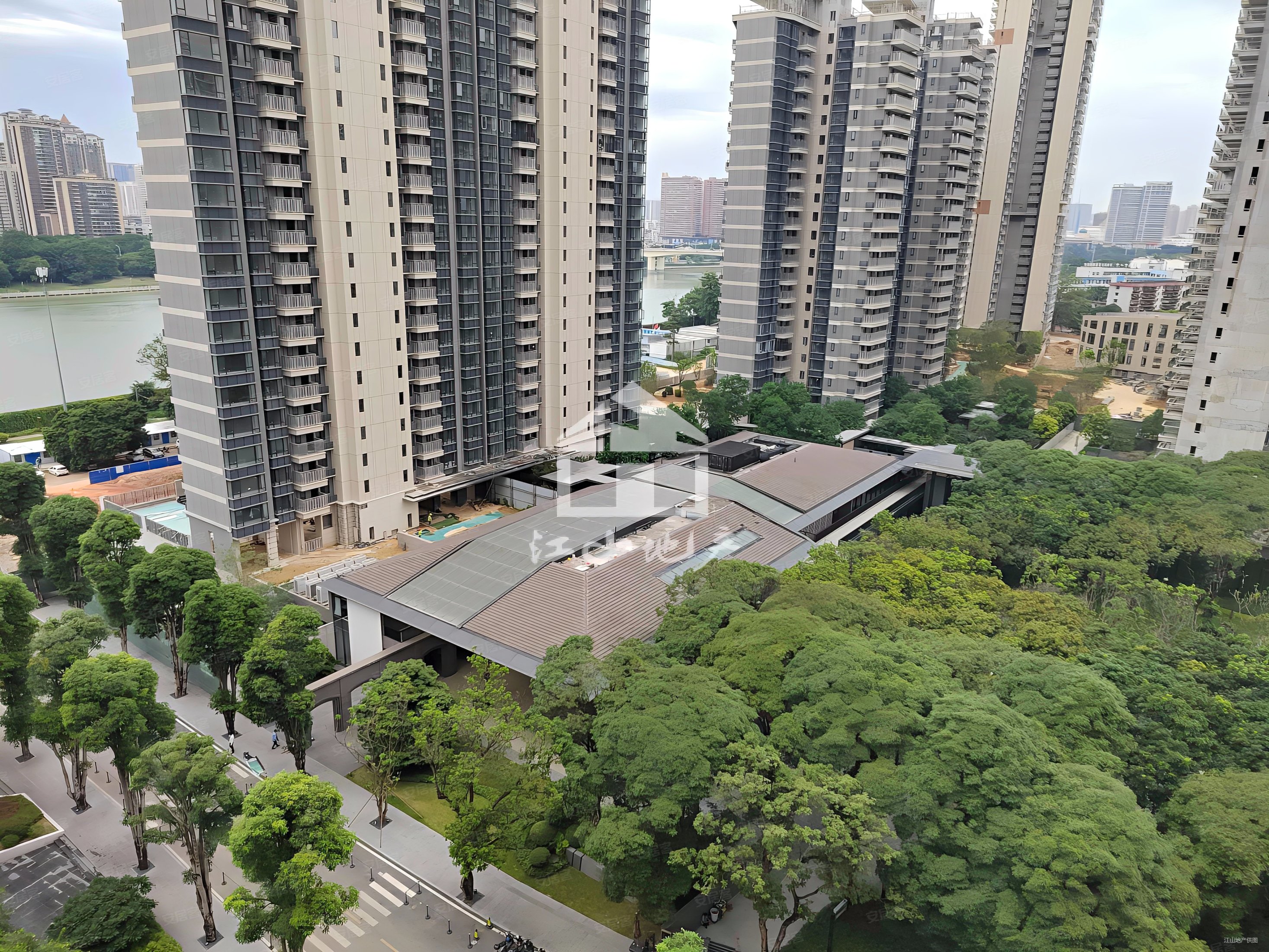南宁房产网>南宁二手房>江南二手房>星光大道二手房>华润置地西园悦府