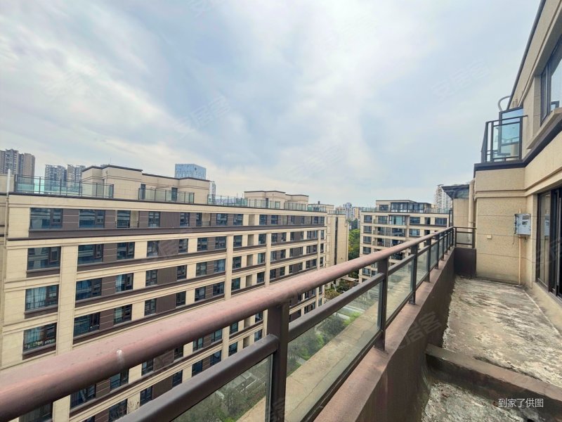 (轻轨 300米骨折急售)带超大屋顶花园 视野无遮挡,融信海月平湖(一期)