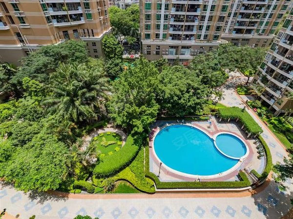 深圳福田景田南聚豪园聚豪园 电梯12楼四房两卫 南向安静 带车位出租