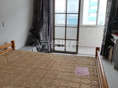 丹东振兴六纬路小学学区可短租 押一付一 站前 六纬路小学对面 步梯7楼非顶1室出租房源真实图片