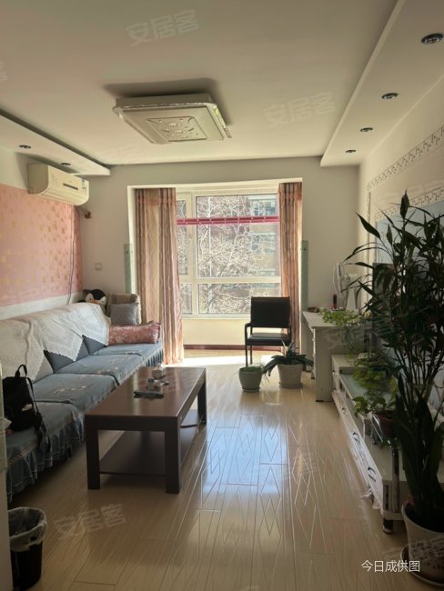 沈阳房产网>沈阳二手房>于洪二手房>红旗台二手房>西湖俪景>488_650竖