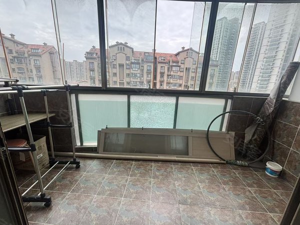 绍兴袍江世纪广场国际华城(1-25幢)国际华城 电梯 精装两房家具家电