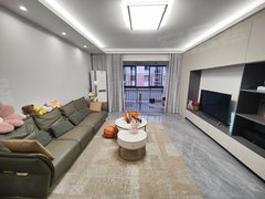 上海金山石化金山豪庭，140平大三房，装修两年，品牌家电家具，看房方便出租房源真实图片