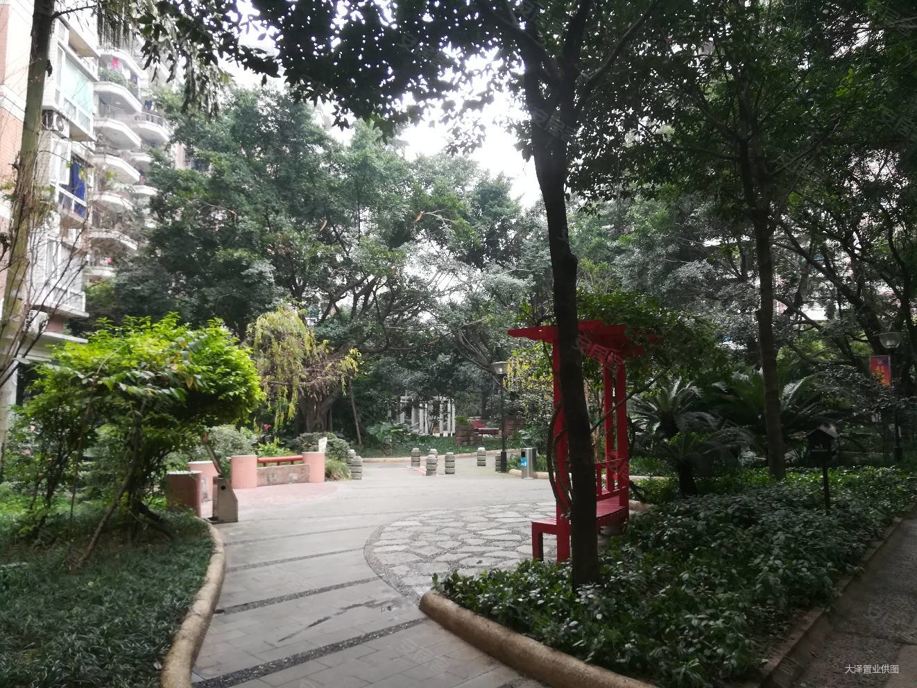皇冠东和花园3室3厅2卫137㎡南北139万