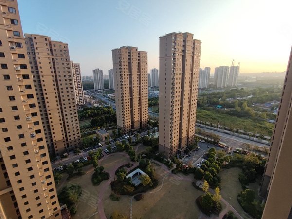 上海浦东杨思东方悦居苑房东急租,水网免费,押一付一,有投影仪,独厨独