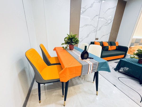 金华东阳东阳江北南岸名城银泰城 河山夜市 轻轨站 一室一厅两室一厅可以可短租可月付出租房源真实图片