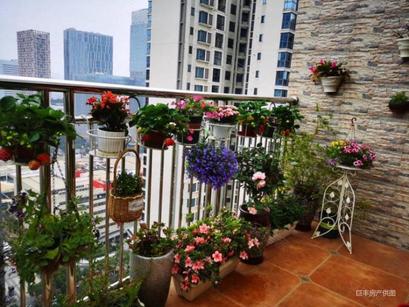 185平米精装5房空中别墅南北通透送大露台,中央美地丹桂苑二手房,360