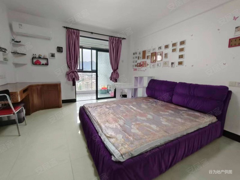 兰庭新天地,电梯高层,房东自己住的,卫生很干净的