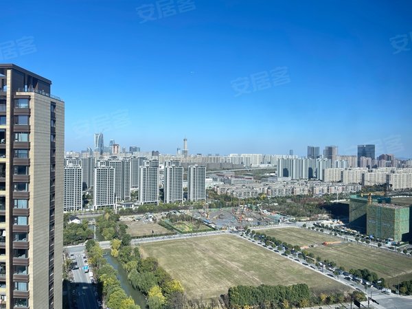 杭州萧山开发区长龙领航城(公寓住宅)长龙领航城 大客厅带浴缸 机器人