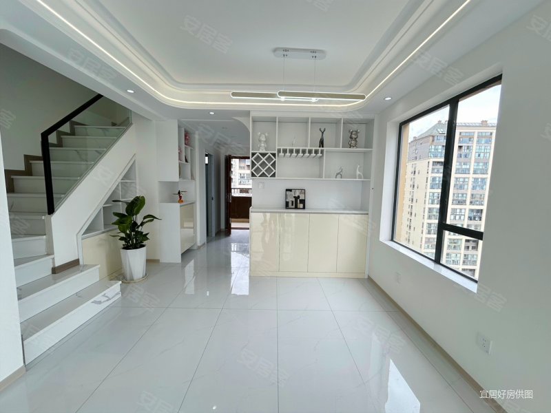 恒大城93平复式楼全新精装三房双卫 观滇房 105万包所有税