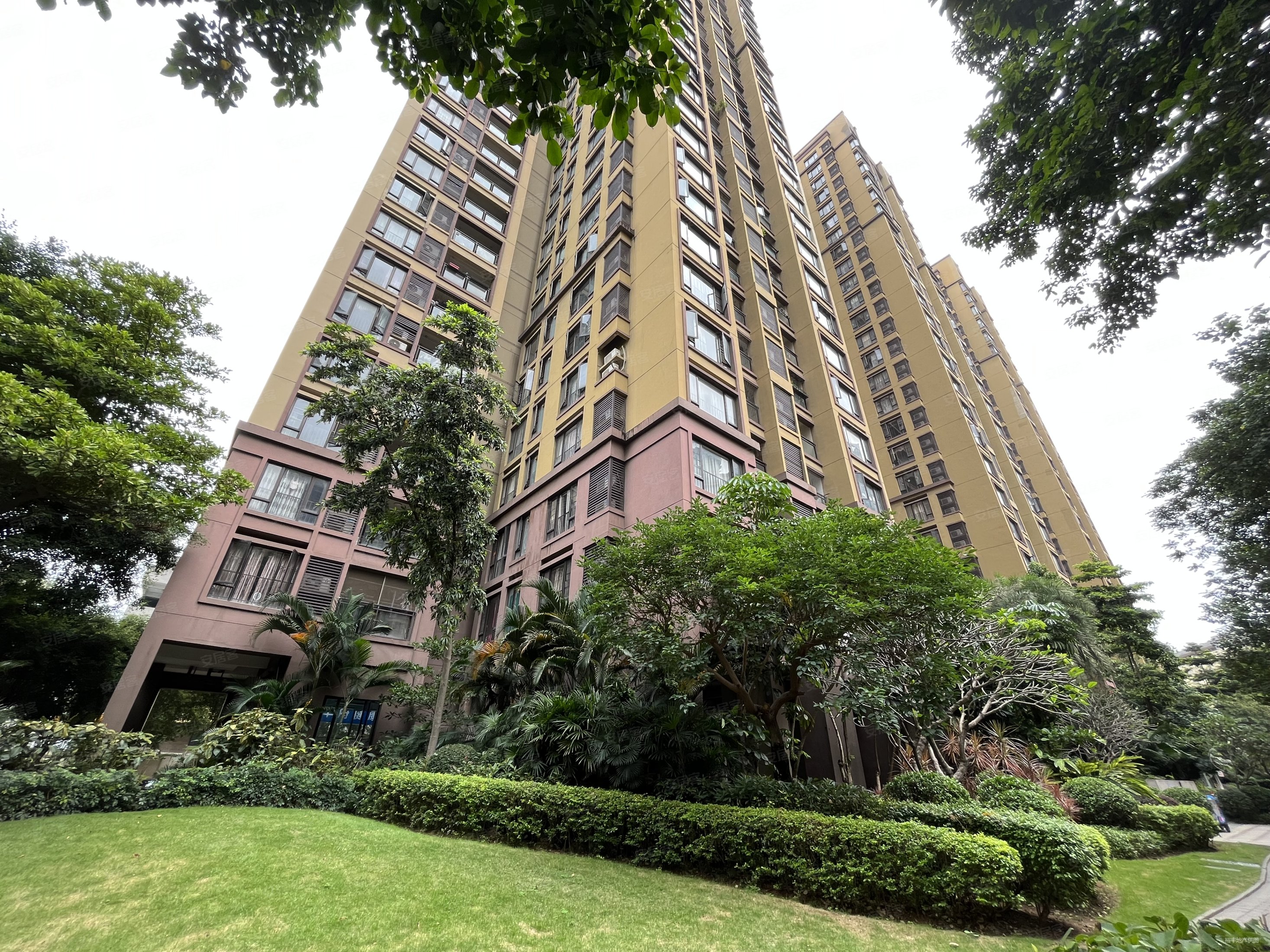 超笋盘推荐业主换房急售高楼层视野非常开阔金域华府一期