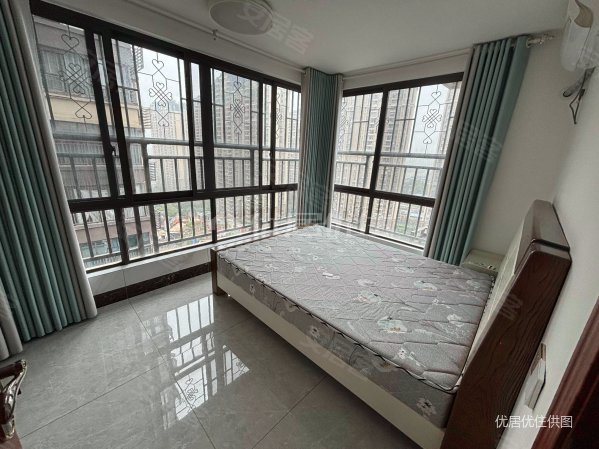 中海悦公馆小三房有电梯精装可拎包入住临地铁小区新