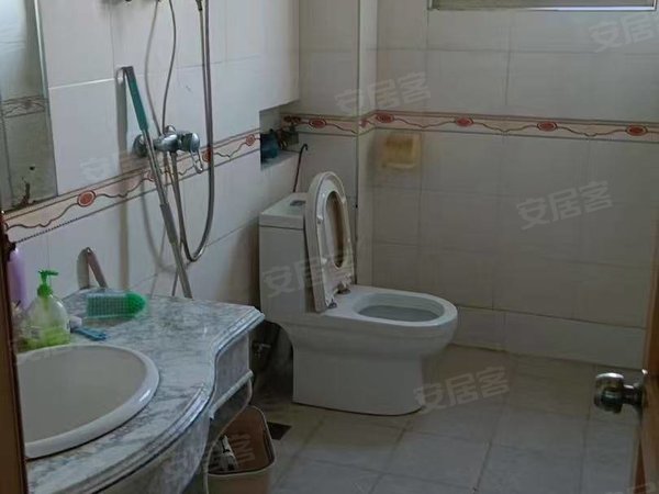 福安城区福安城区税务局宿舍万达旁税务局宿舍 楼梯6楼居家大四房两卫 设备齐全拎包入住出租房源真实图片