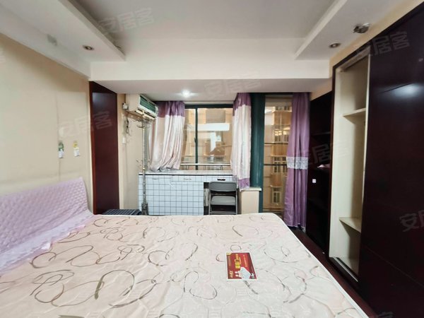 苏州太仓娄东皇家丽晶五洋广场对面电梯好楼层民用水电方便停车可短租