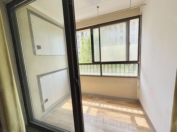 徐州金山桥开发区高铁站保利合景珑湾三期(1-14号)自己房子 万象府 押一付一 精装修 金龙湖 软件园 华道维音出租房源真实图片