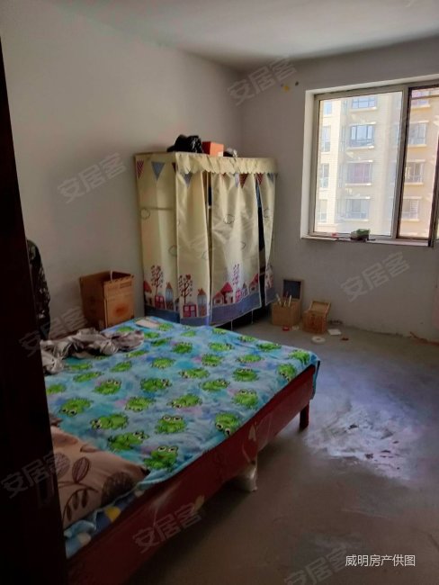 紫御澜庭小区,5楼,总高6层,紧邻西万达,价格可议.