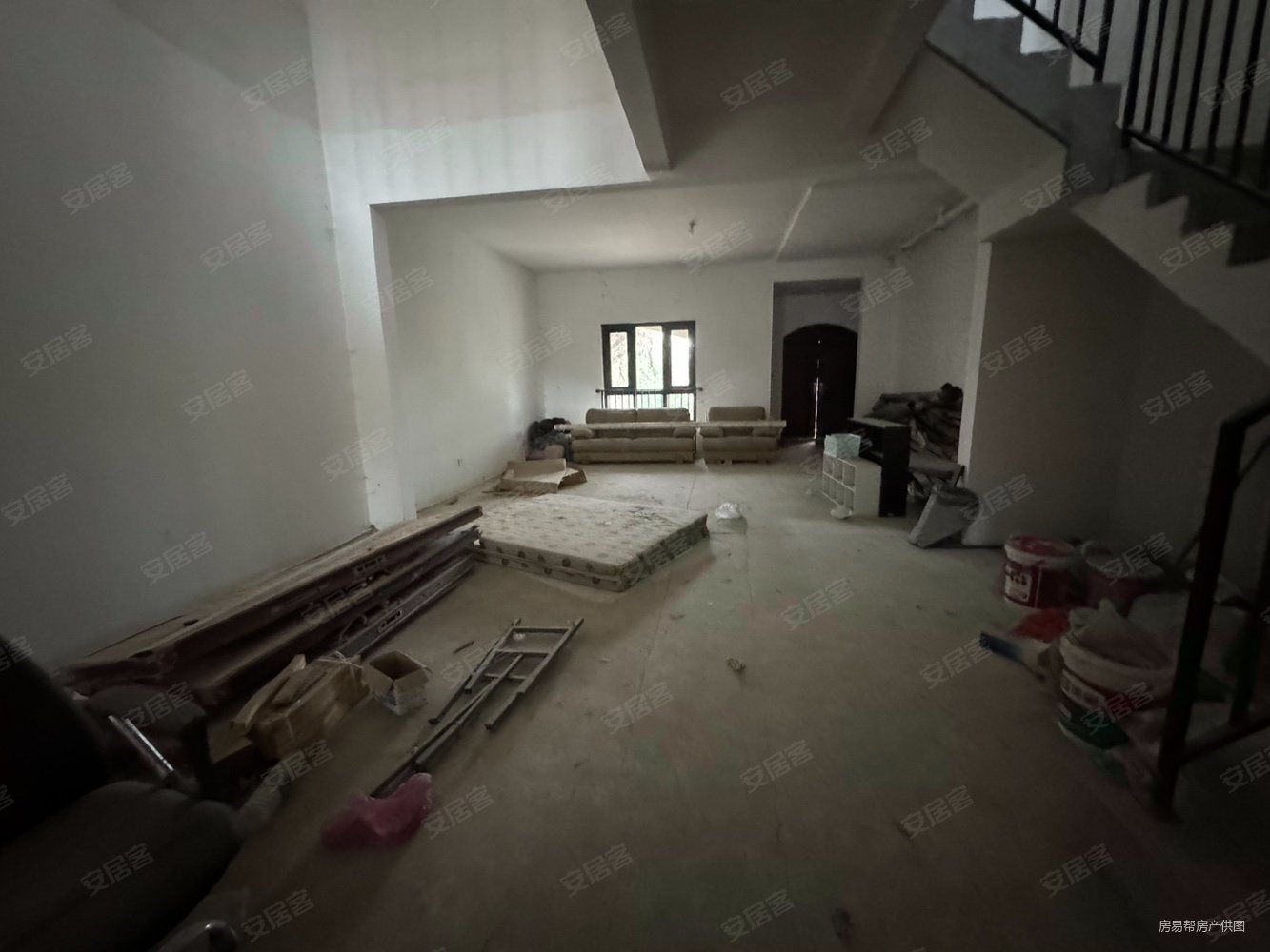 大运河孔雀城轩园七期(别墅)4室2厅4卫223㎡南北180万