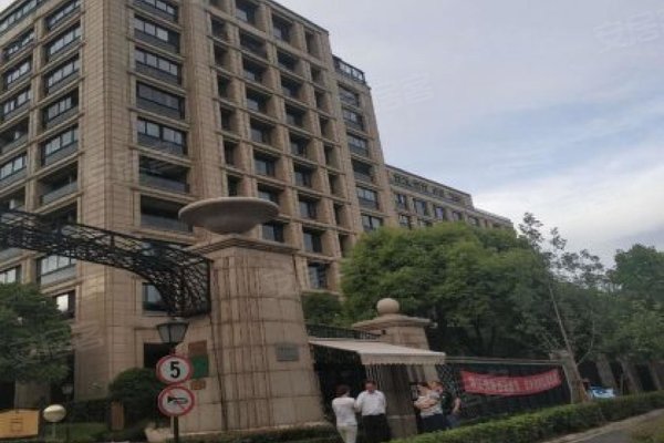 上海二手房 九龙仓玺园(公寓住宅) > 陈宁解读九龙仓玺园(公寓住宅)
