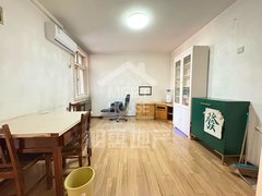 梁山城区梁山市区房源采光好，南北通透，业主诚意出出租房源真实图片