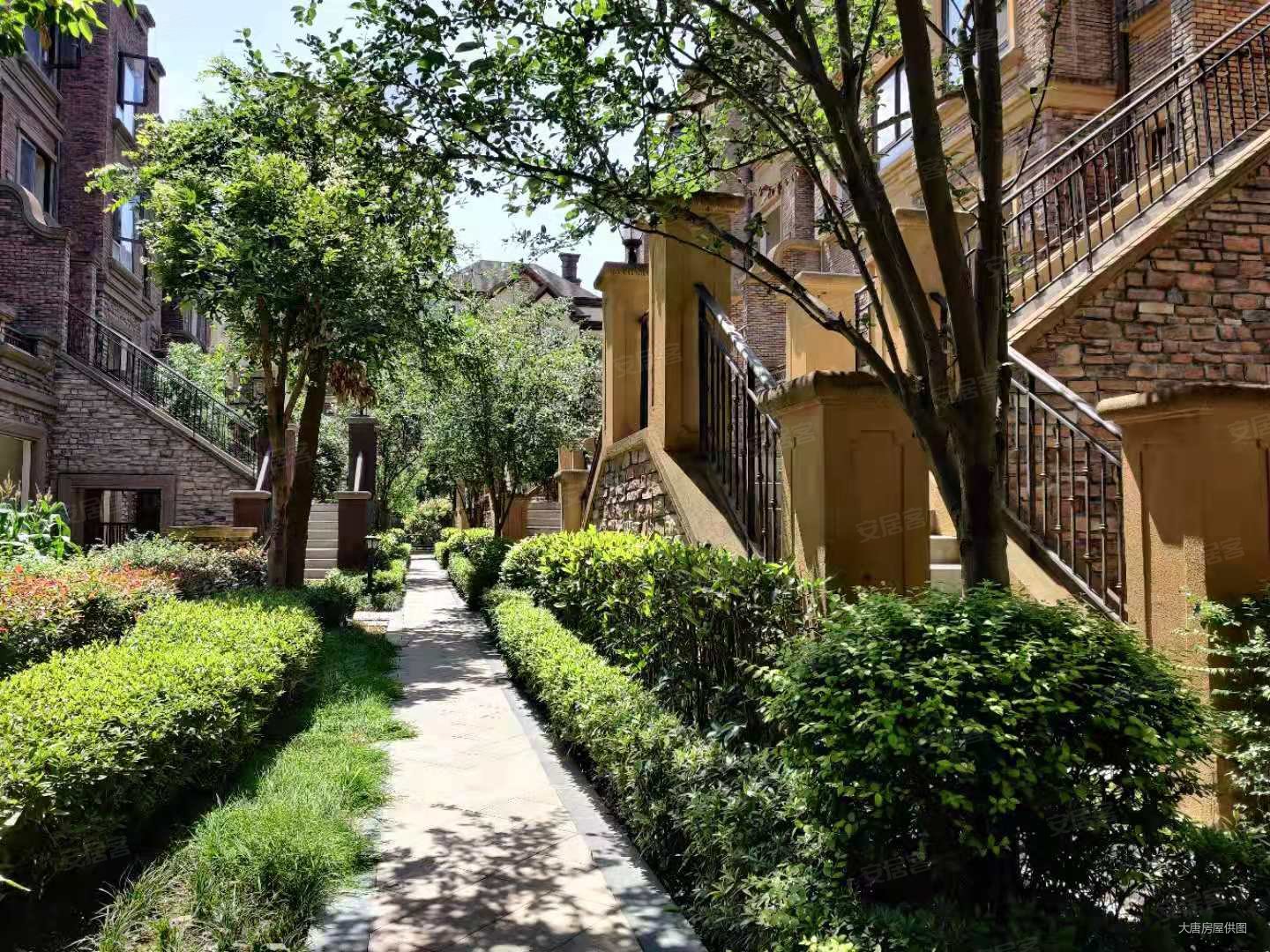 出门地铁 入住别墅,廊桥水乡二手房,148万,3室2厅,2卫,160平米-成都