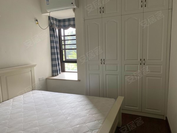 重庆渝北大竹林江与城江城时光轻轨6号线大竹林站 龙湖江与城 精装