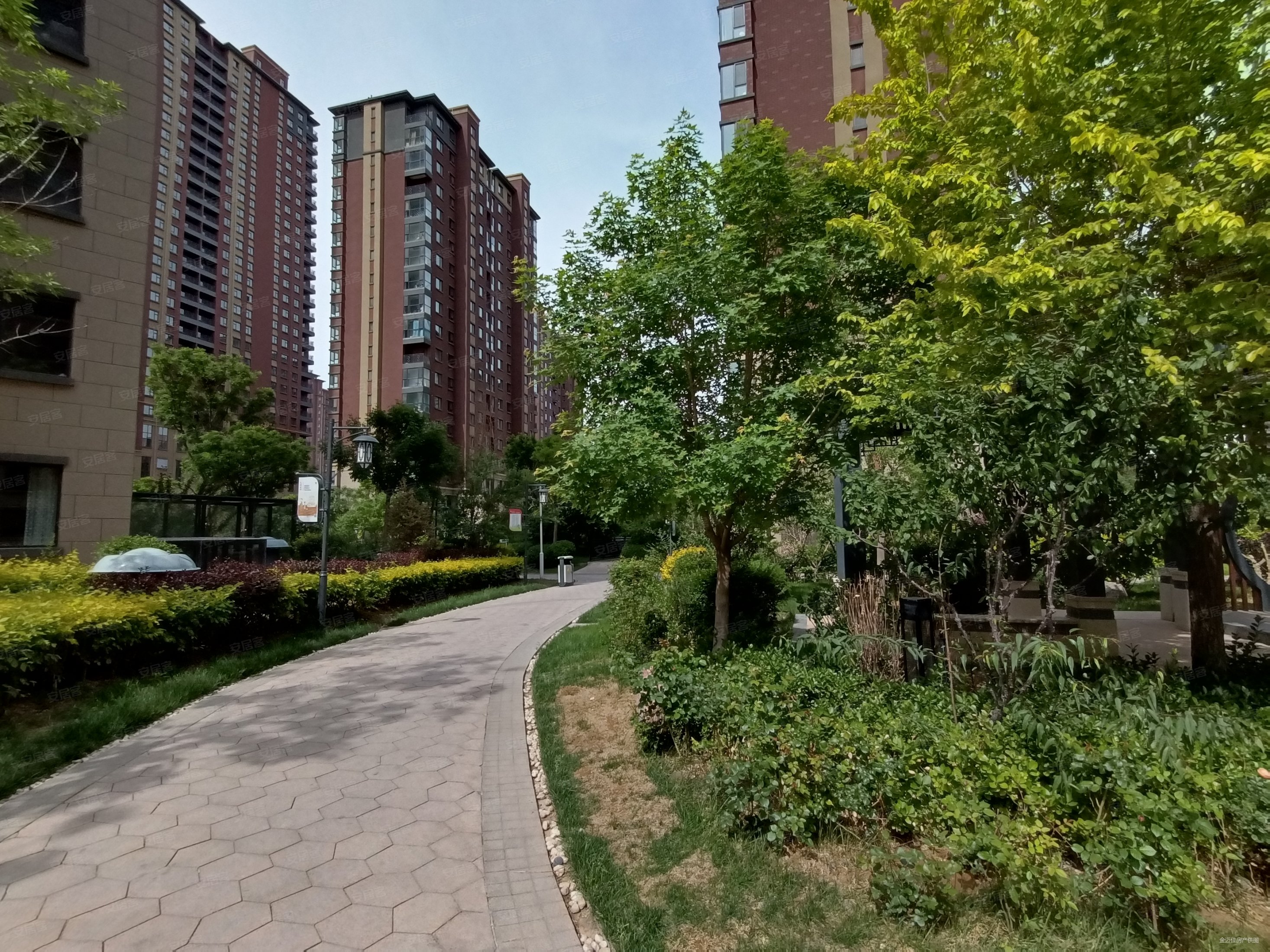 玺云台北区小高层 9楼 四室双卫 位置好带车位 密码锁随时看