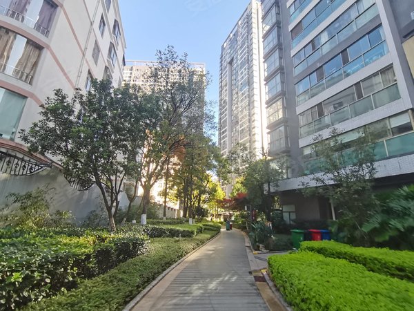 昆明盘龙火车北站星雅俊园火车北站 星雅俊园 1楼 大平层 南北通透4室