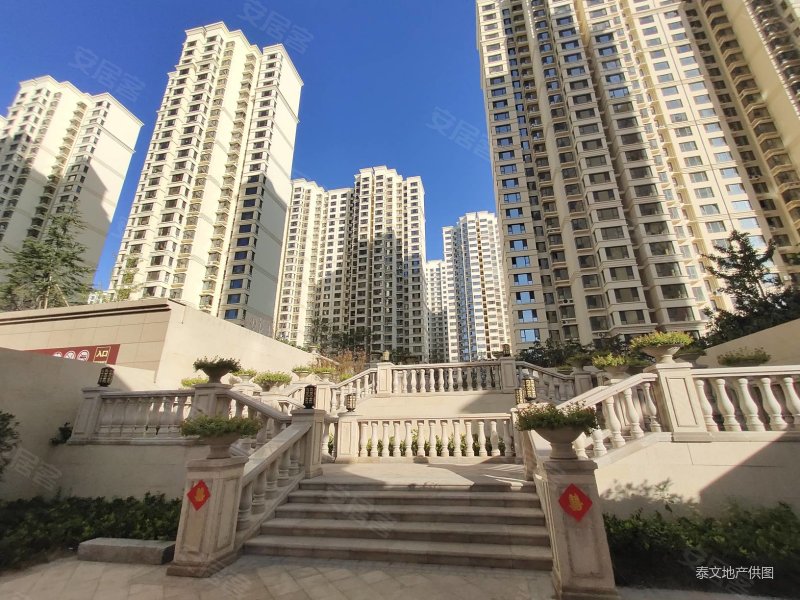 好房皇冠校火车站商圈青岛路边出门就是乐天体育公园