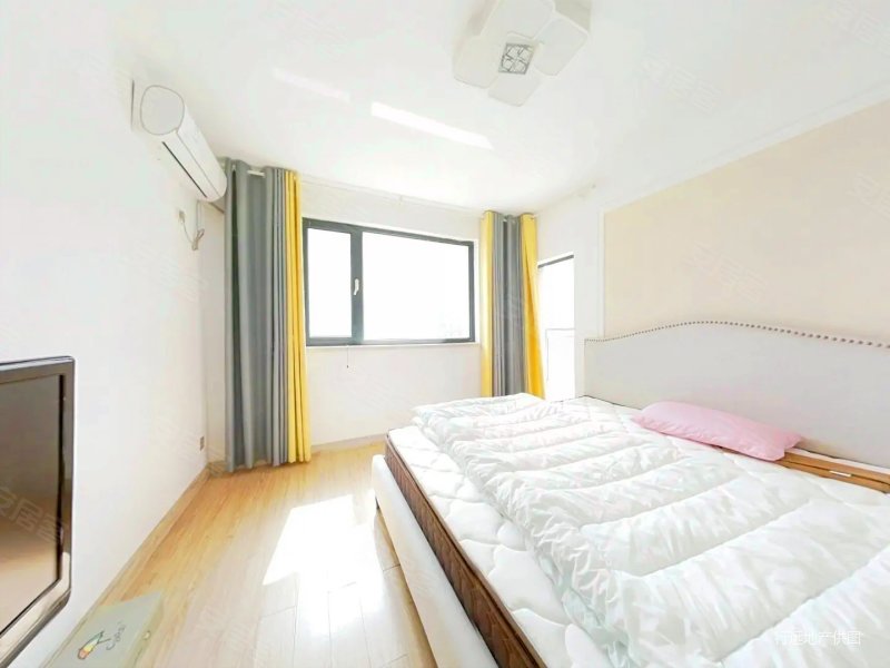 东岳海花园全明通透三室两卫双阳台 出行购物育才方便