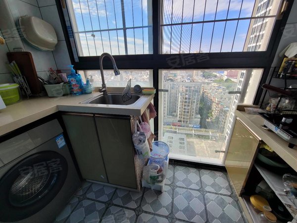 南宁江南五一路富宁大厦五一路富宁大厦精装一房一厅一卫全配套出租可