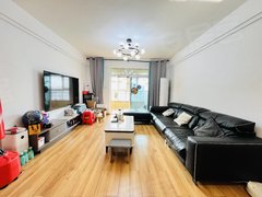 武汉黄陂武湖联投汉口郡 电梯洋房 4房2卫 家具家电齐全 拎包入住出租房源真实图片