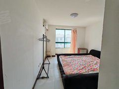 乐陵城区人民广场短租的房子来了，短租，，有1个空调，1个洗衣机，能洗澡做饭，出租房源真实图片