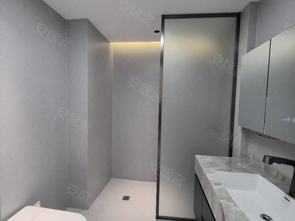 金华东阳横店秦王公馆秦王公馆大边套4房！现代简约风！带地暖！全新的家具家电齐全出租房源真实图片