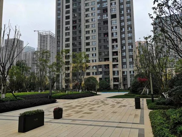 昆明官渡海伦国际红星天铂南区红星天铂 3室2厅2卫 电梯房 125平 精