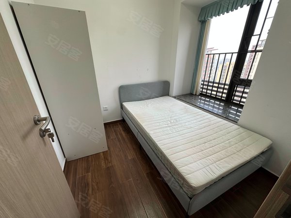 深圳宝安沙井星河荣御沙井京基百纳旁,星河荣御精装三房两卫,停车方便