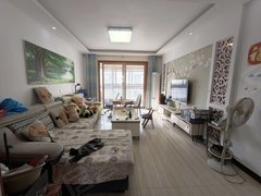 兰考兰考县兰考县城兰考三高附近三室两厅家具电器齐全，拎包入住步梯6楼出租房源真实图片