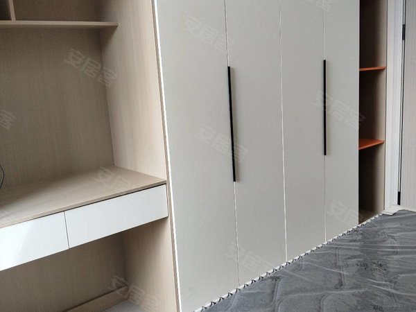 金华浦江县浦江城东中部水晶园区泊居公寓 精装修 电梯房没施齐全 拎包入住 价格实惠出租房源真实图片