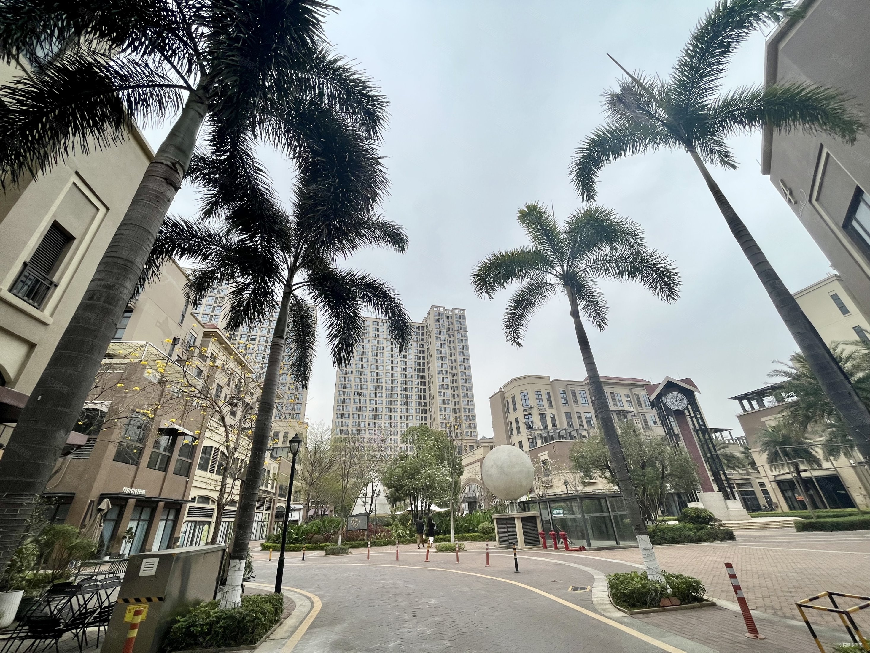 东莞房产网>东莞二手房>常平二手房>常黄路二手房>绿地大都会(商住楼)