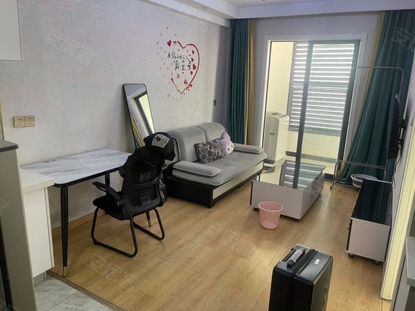 海宁长安镇农发区新天地公馆长安地铁口 学校旁新天地公馆精装一室一厅诚心出租 拎包入住出租房源真实图片