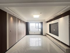 冯家滩社区 3室2厅2卫 134平 电梯房 精装修