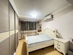 上海闵行梅陇假日好房）业主自住，一房一厅可做两房一厅使用出租房源真实图片
