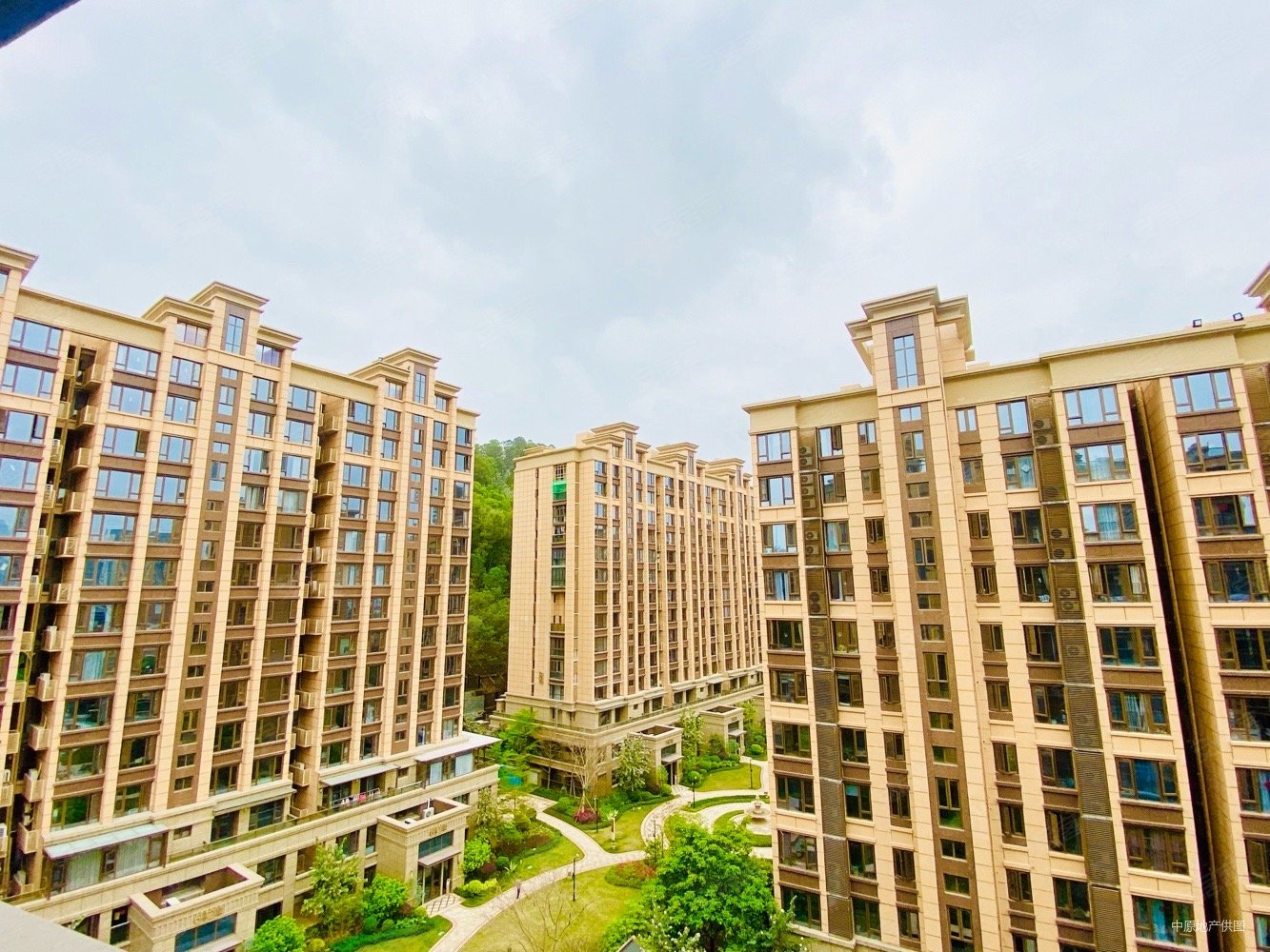 公园脚下恒裕开发高赠送4房诚信出售