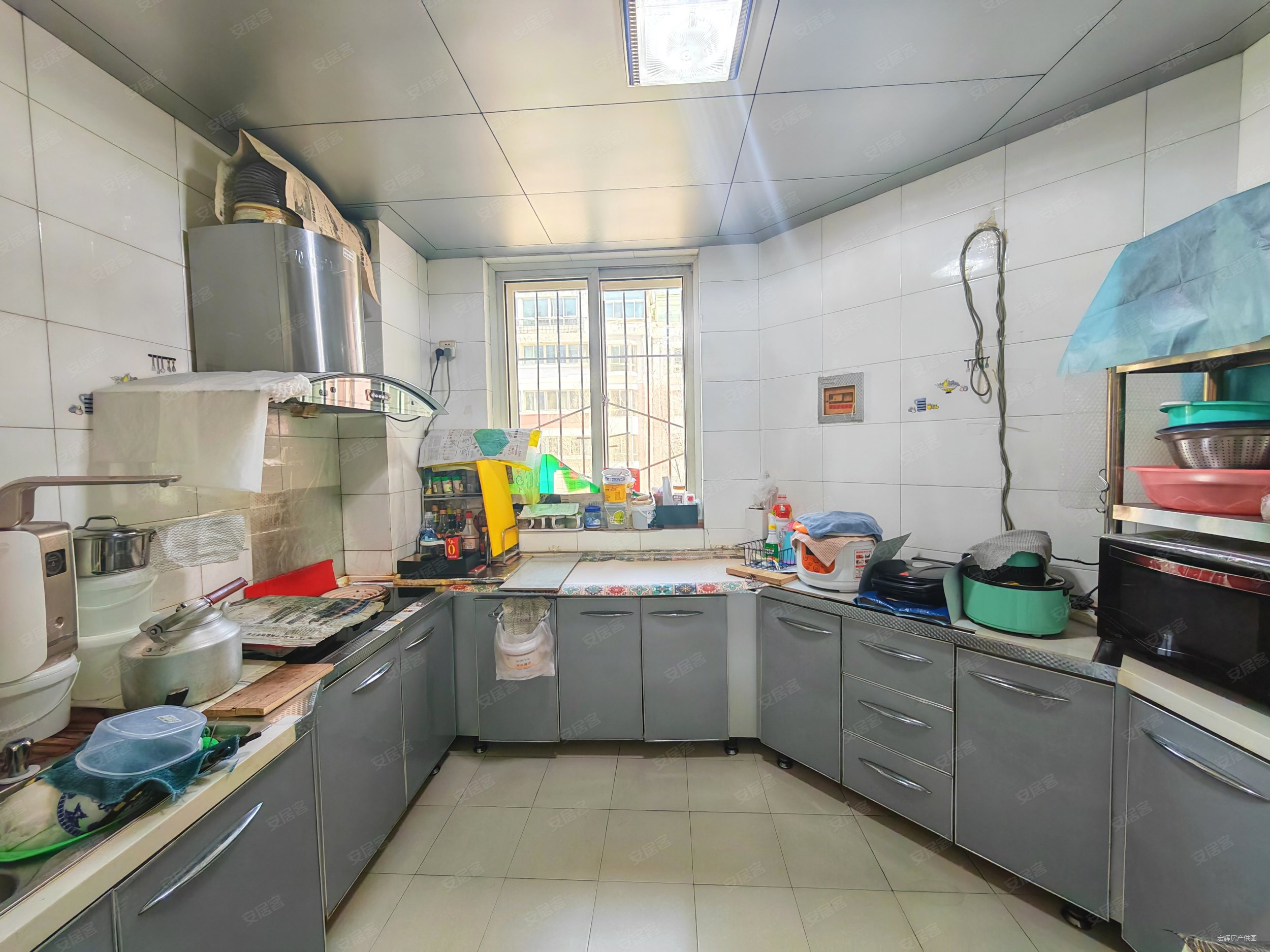 龙源叠翠3室2厅2卫147.81㎡南北76万