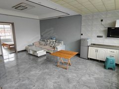 普洱思茅思茅城区卫校对面粮食局步梯房6楼三室两厅一卫出租1500元月出租房源真实图片
